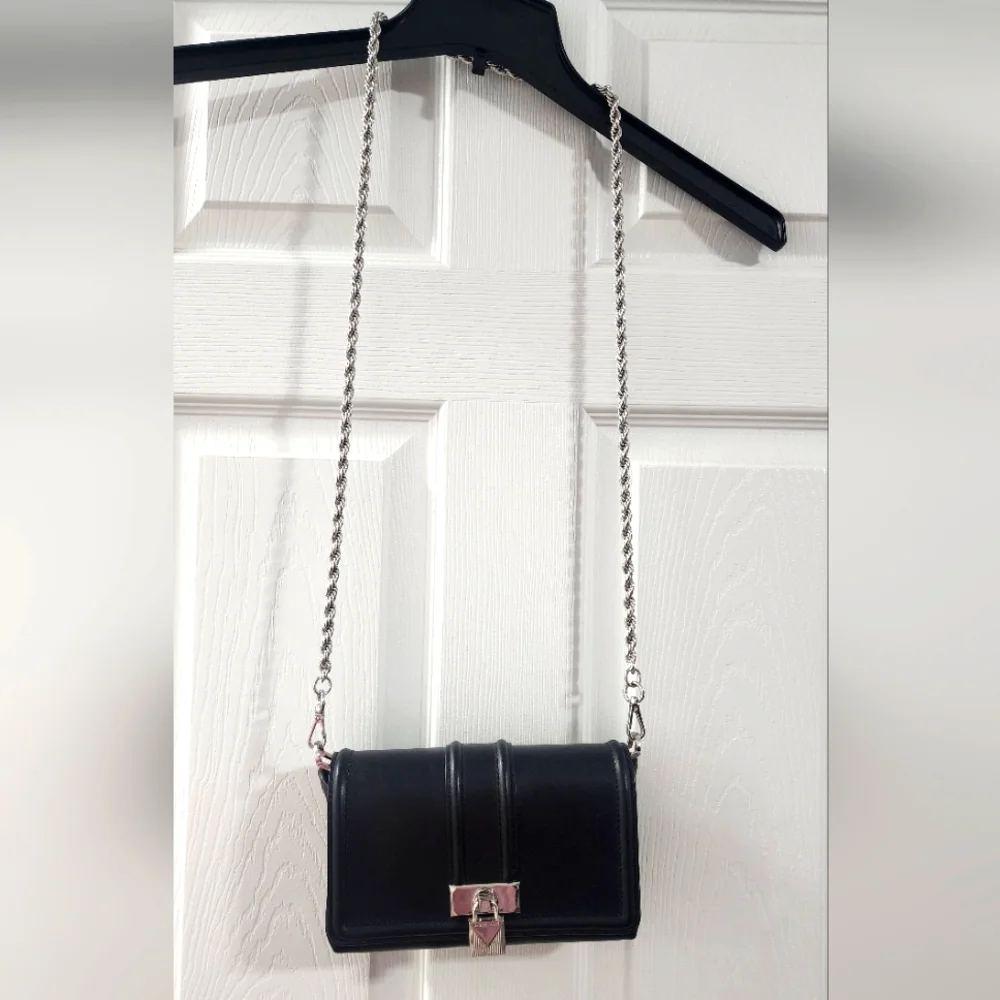 Micheal Kors leather chain strap bag - Picture 4 of 5